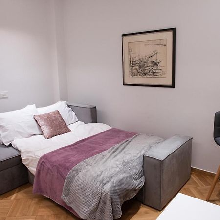 Katia Modern Apartment In เอเธนส์ ภายนอก รูปภาพ